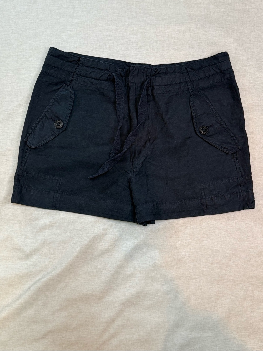 Vince Black Cargo Shorts Drawstring Waist Size M